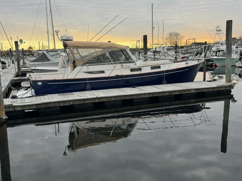 2001 Legacy Yachts Express