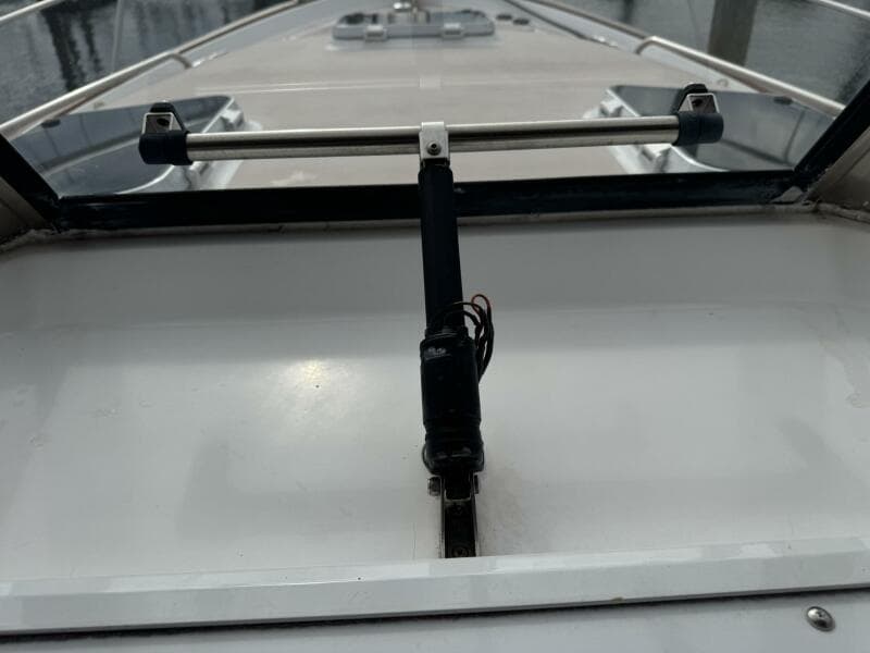 2001 Legacy Yachts Express