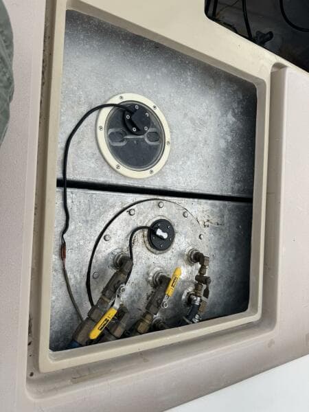 2001 Legacy Yachts Express