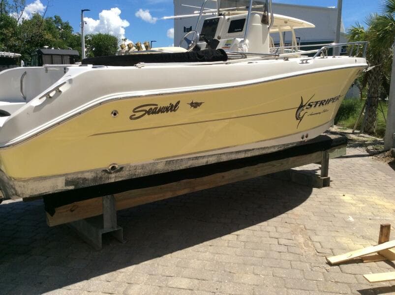 2005 Seaswirl Striper 
