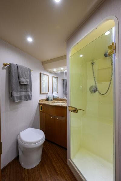 Viking 56 MATTER OF TIME - Guest Head