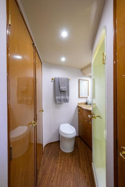 Viking 56 MATTER OF TIME - Guest Head