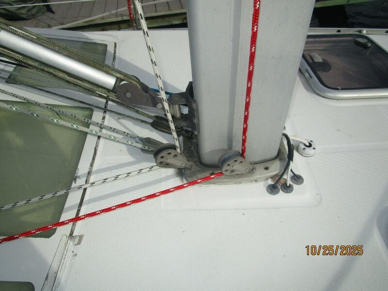 37' Beneteau mast base2