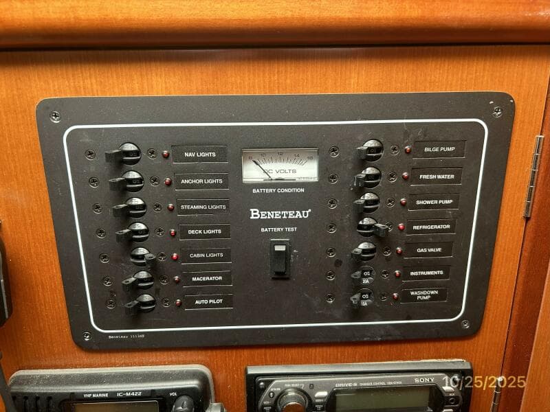 37' Beneteau electrical panel