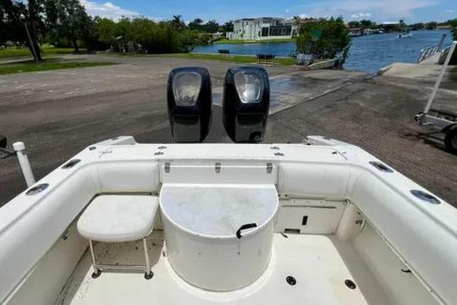 1994 Fountain 31 Center Console