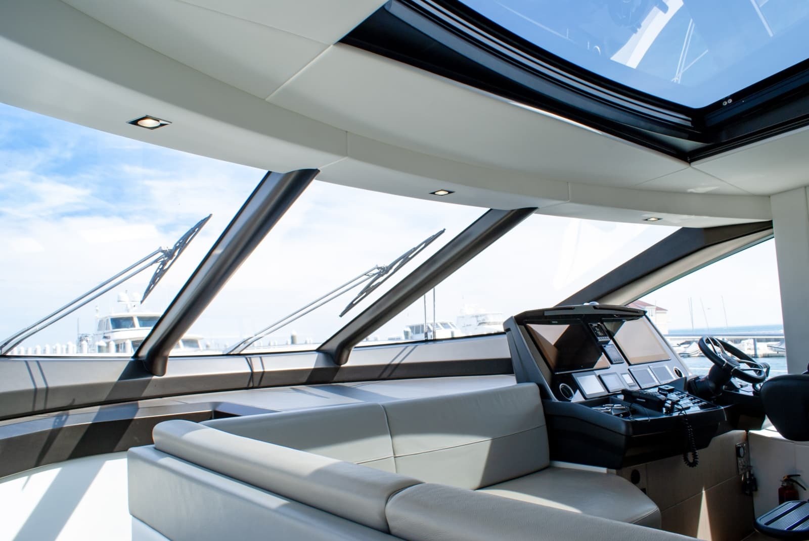2020 Sunseeker 74 Sport Yacht - Photo 29