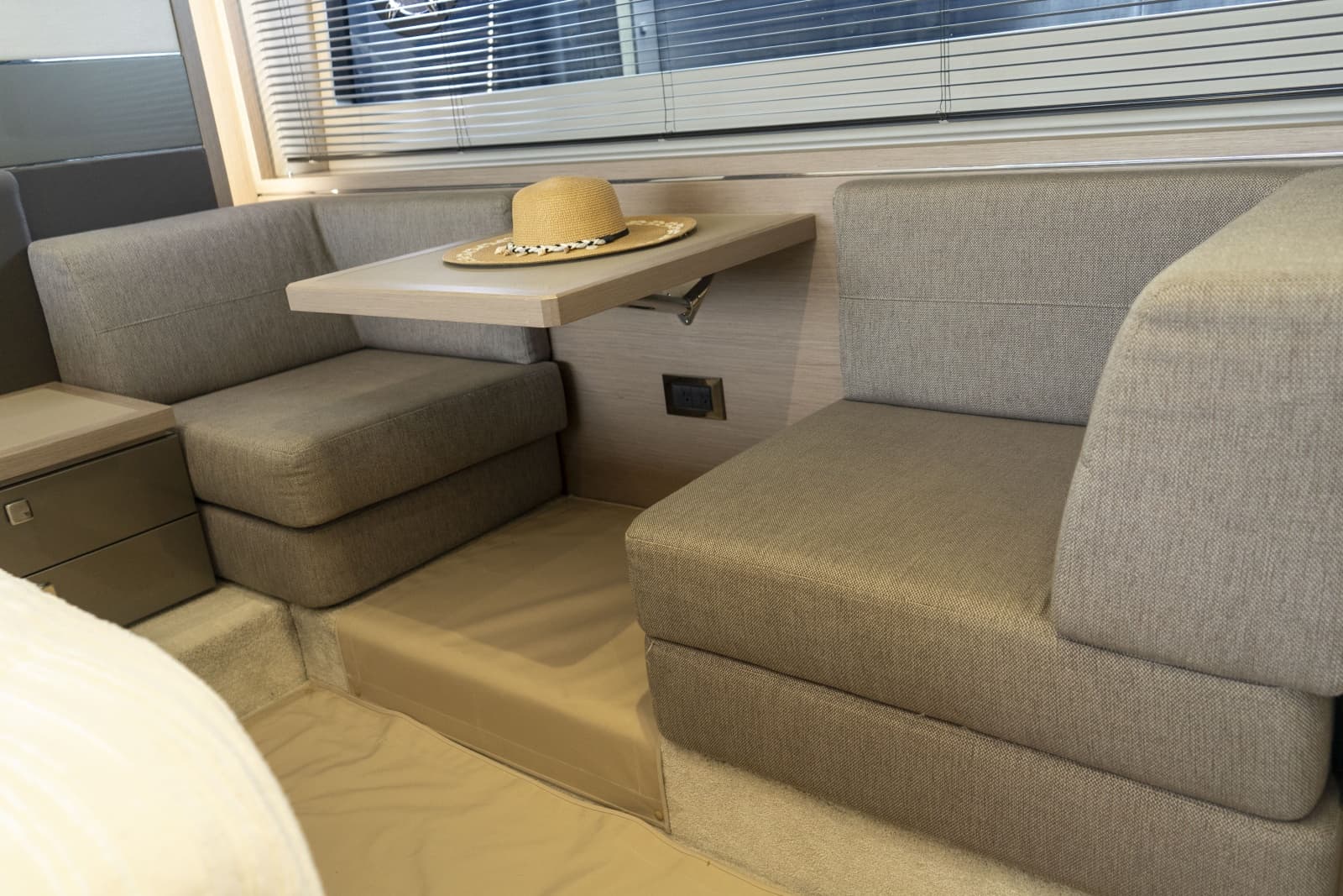 2020 Sunseeker 74 Sport Yacht - Photo 50