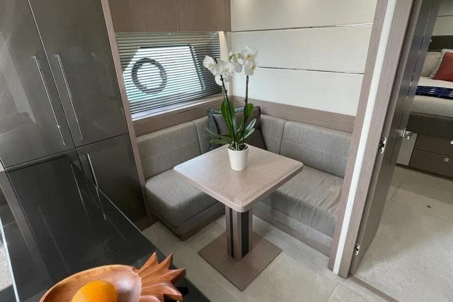 2020 Sunseeker 74 Sport Yacht