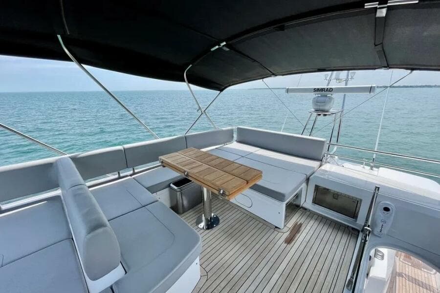 2020 Sunseeker 74 Sport Yacht