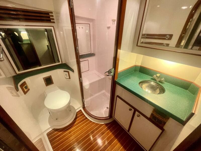 2005 Custom Carolina 40 DeSanti