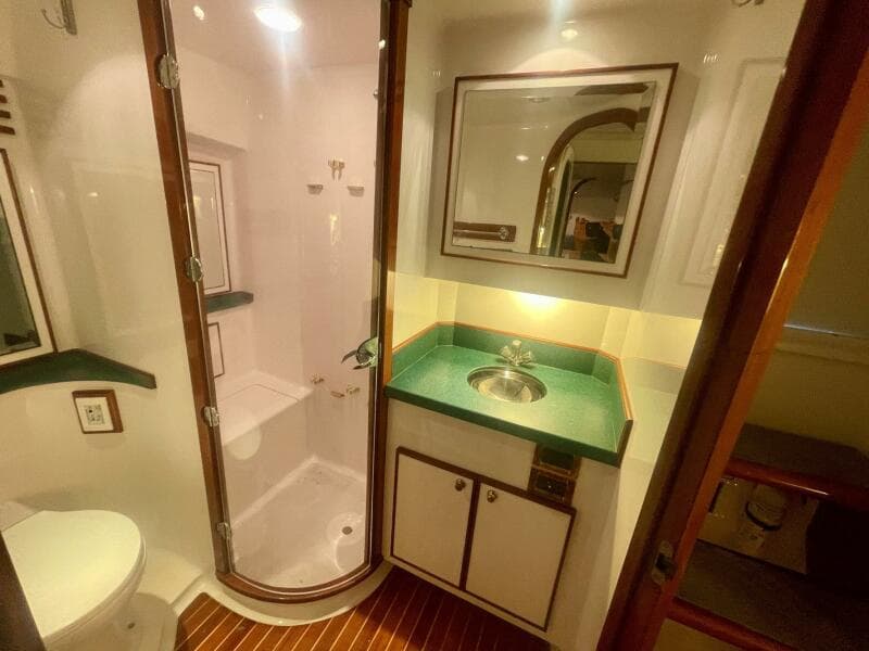 2005 Custom Carolina 40 DeSanti