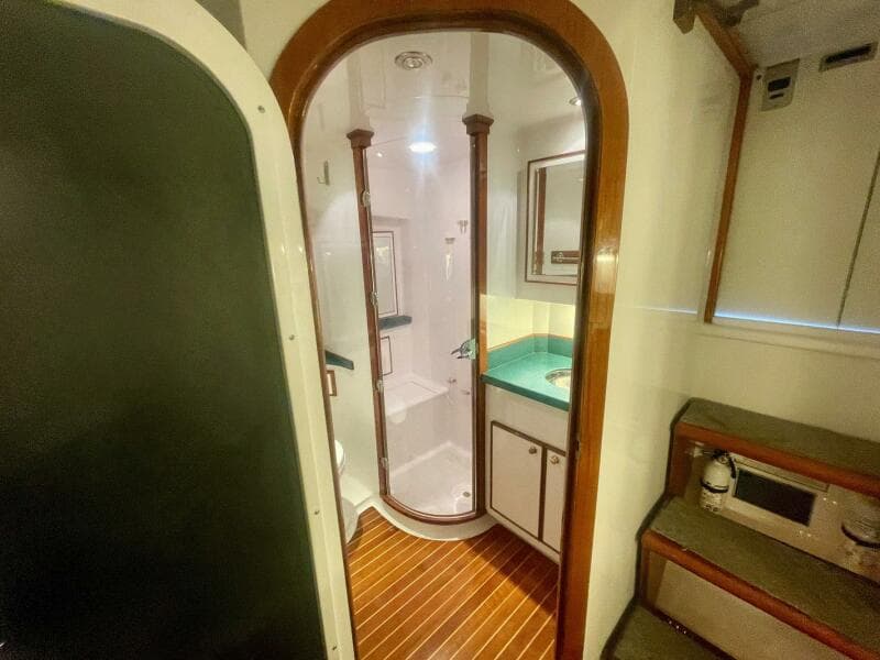 2005 Custom Carolina 40 DeSanti