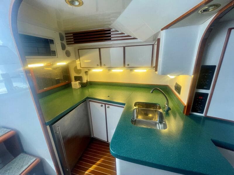 2005 Custom Carolina 40 DeSanti