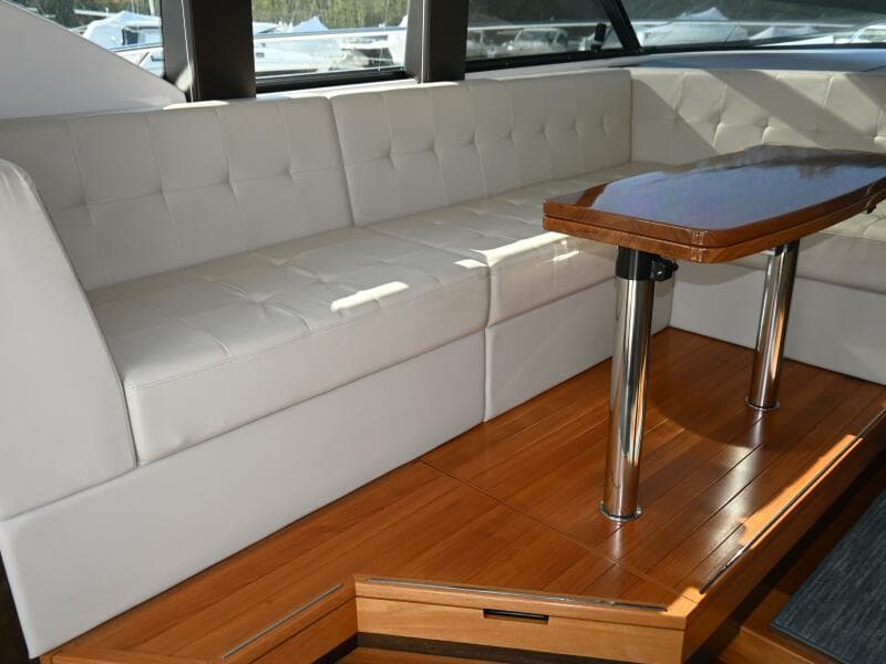 2017 Tiara Yachts 44 Coupe