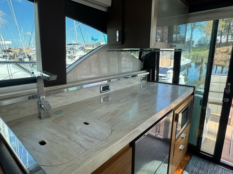 2017 Tiara Yachts 44 Coupe