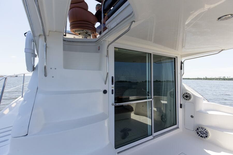 2000 40 Sea Ray 400 Sedan Bridge Silver Lining Mezzanine