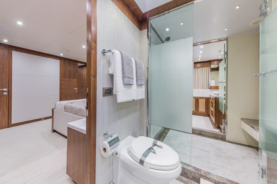 2018 Hargrave Raised Pilothouse