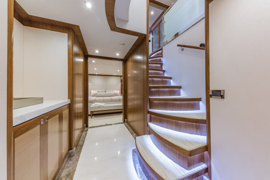 2018 Hargrave Raised Pilothouse