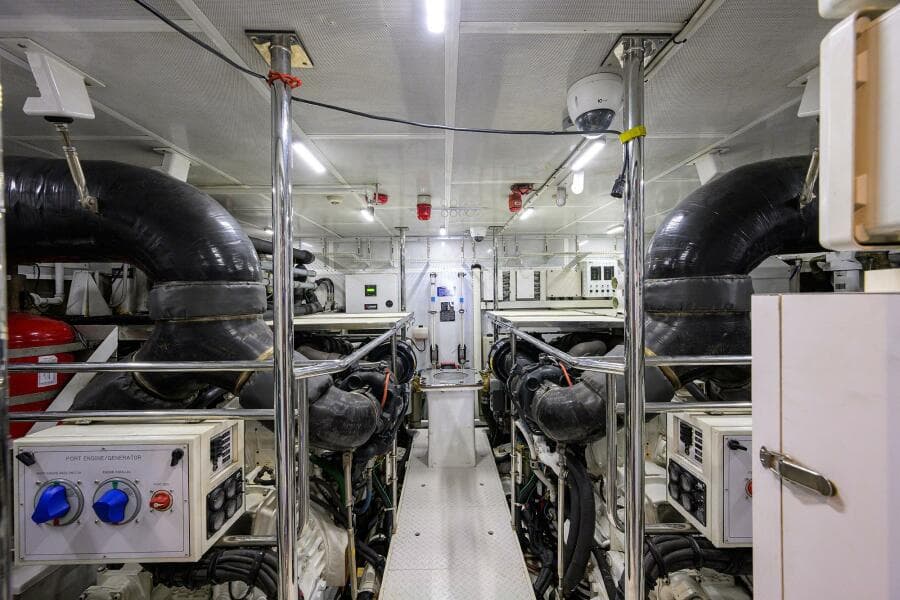 2018 Hargrave Raised Pilothouse