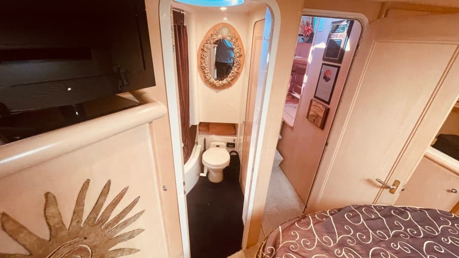 1997 CARVER YACHTS 500 COCKPIT MY