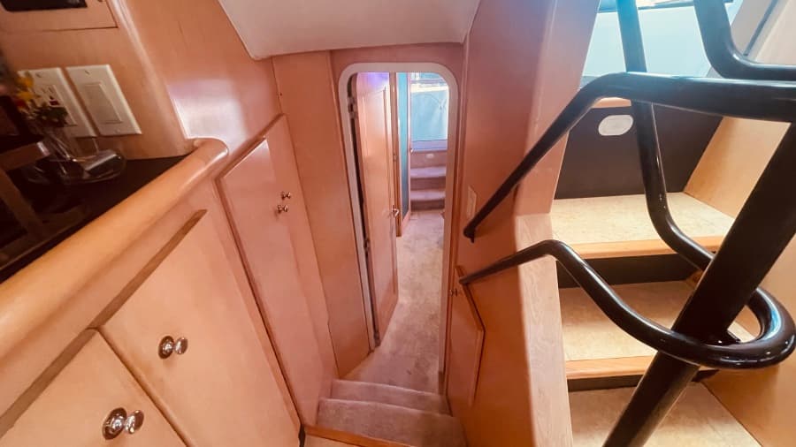 1997 CARVER YACHTS 500 COCKPIT MY