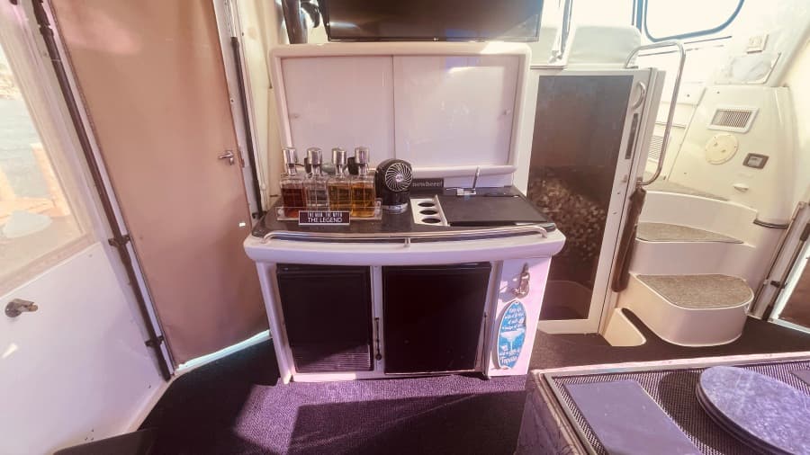 1997 CARVER YACHTS 500 COCKPIT MY