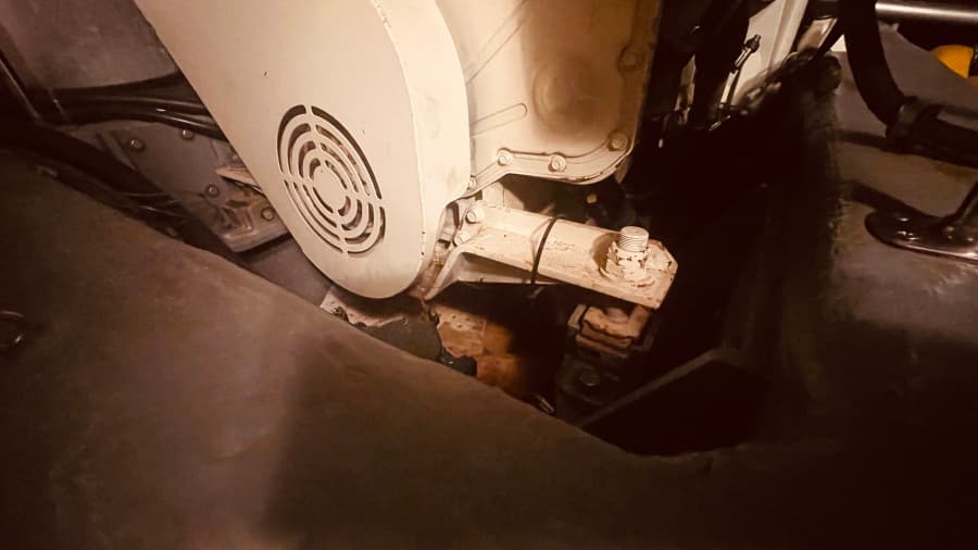 1997 CARVER YACHTS 500 COCKPIT MY