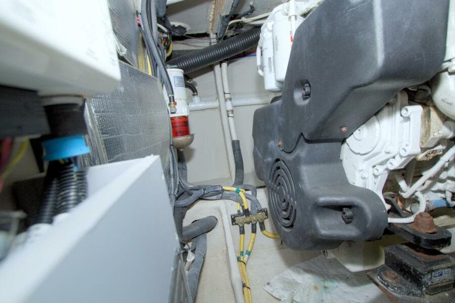 2013 Meridian 441 Sedan