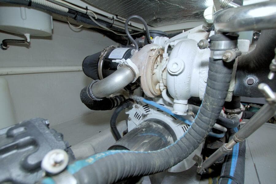 2013 Meridian 441 Sedan