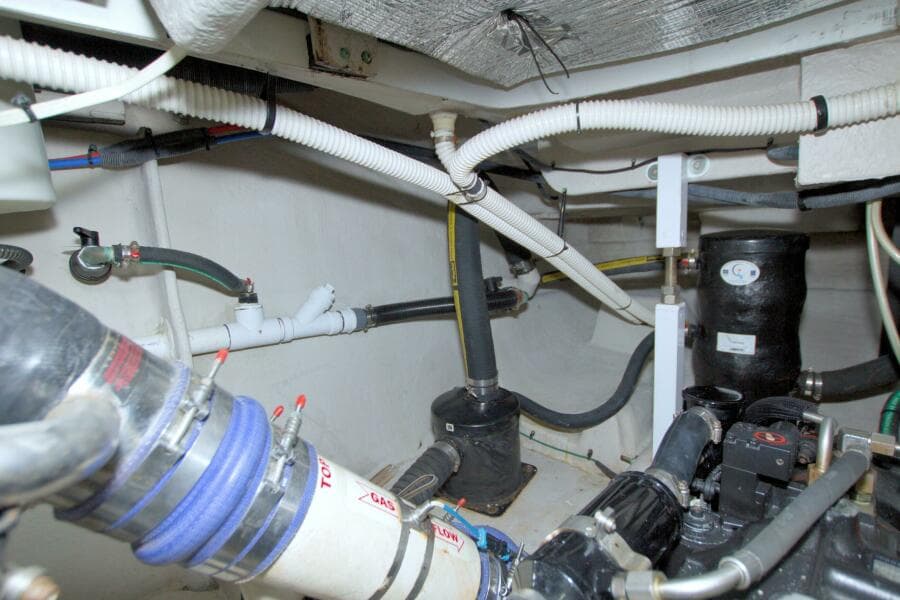 2013 Meridian 441 Sedan