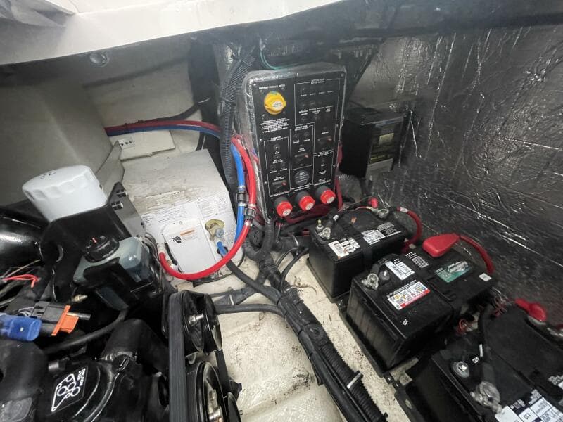 2016 Rinker 310 Express