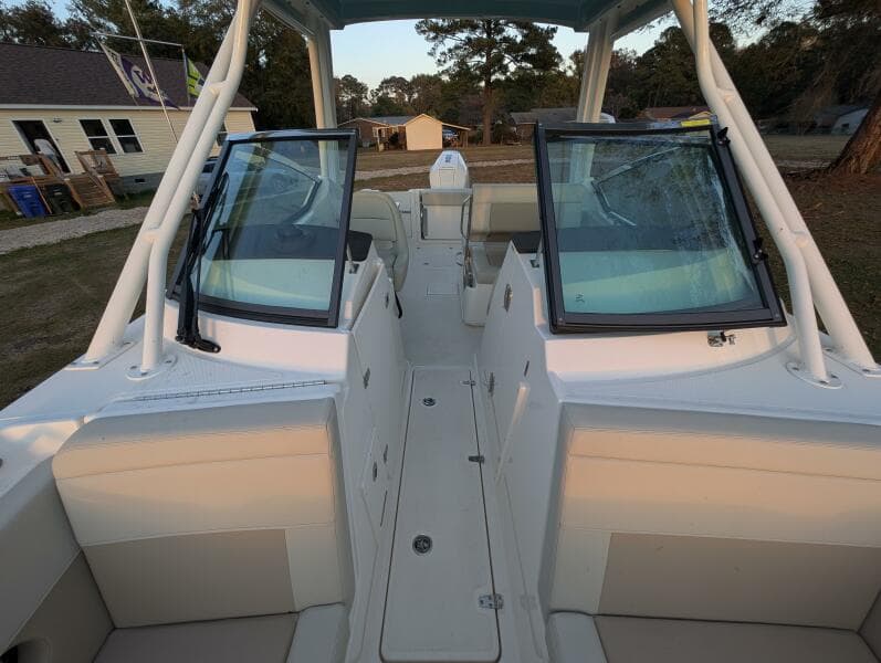 2023 Boston Whaler 240 Vantage