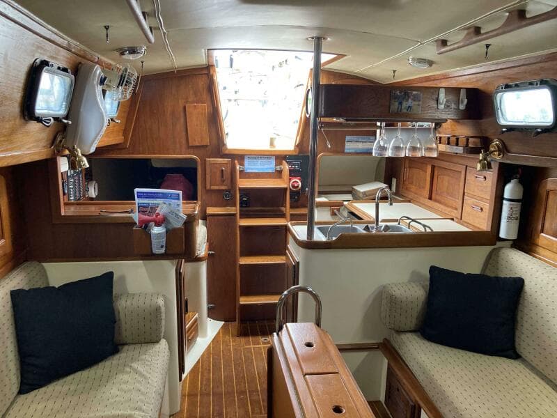 1990 Pacific Seacraft 34 Voyager