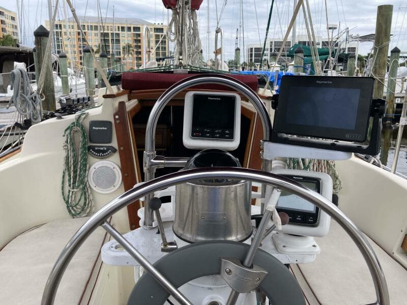 1990 Pacific Seacraft 34 Voyager