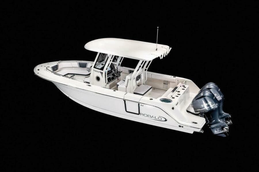 2022 Robalo R272 Center Console