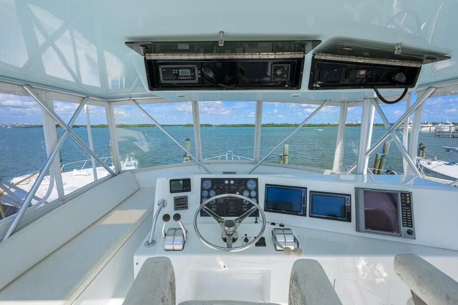 Post 50 SEANYLE - Flybridge- Helm