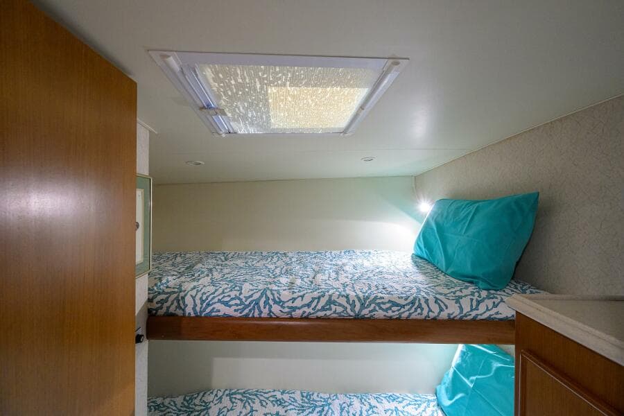 Post 50 SEANYLE - Guest Cabin Port 