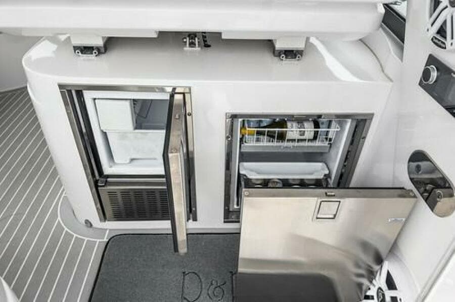 2022 Intrepid 477 Evolution