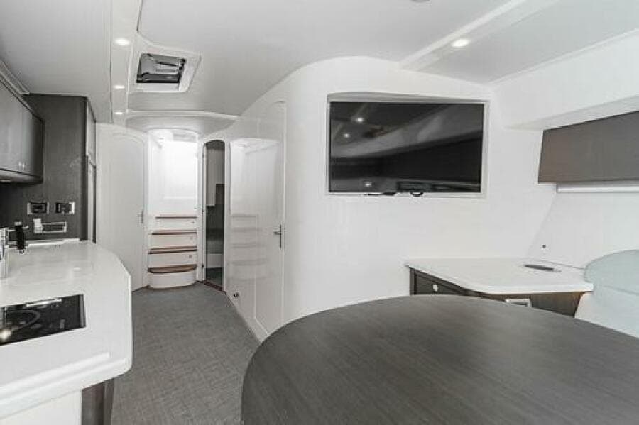 2022 Intrepid 477 Evolution