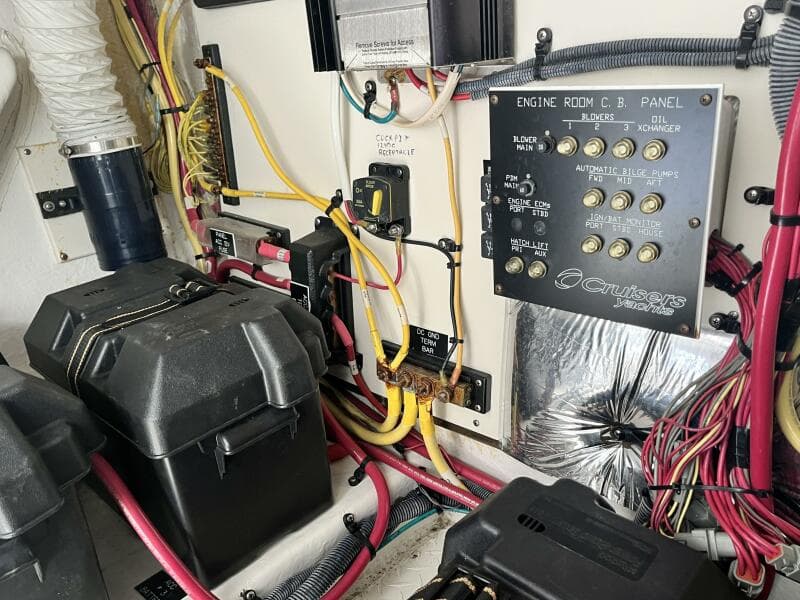 Cruisers 390 Sport Coupe