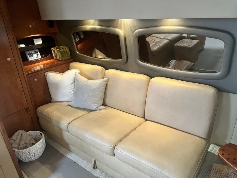 2008 Cruisers Yachts 390 Sport Coupe