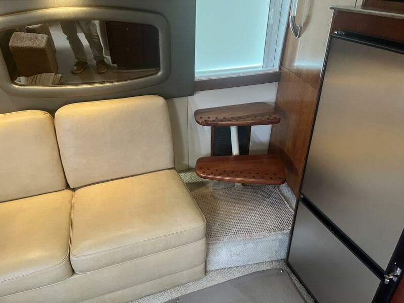 2008 Cruisers Yachts 390 Sport Coupe