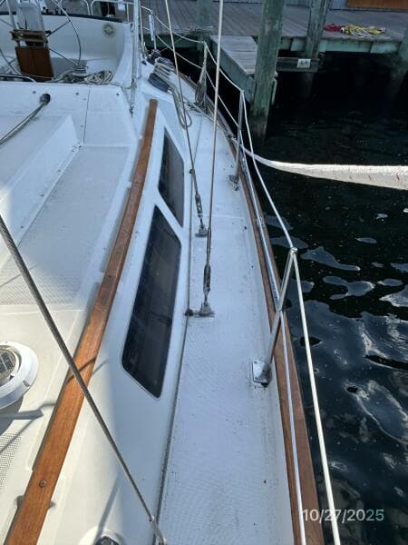 36' S2 port side deck2