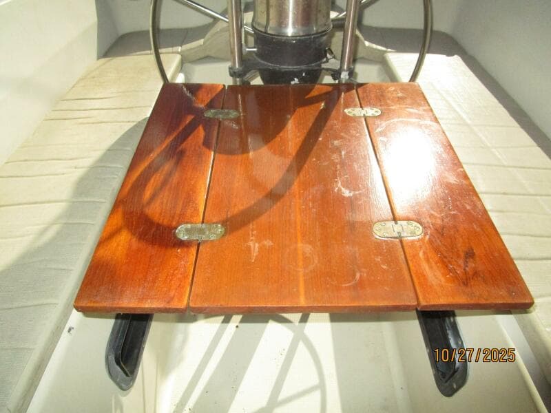 36' S2 cockpit table2