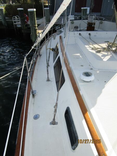 36' S2 starboard side deck2