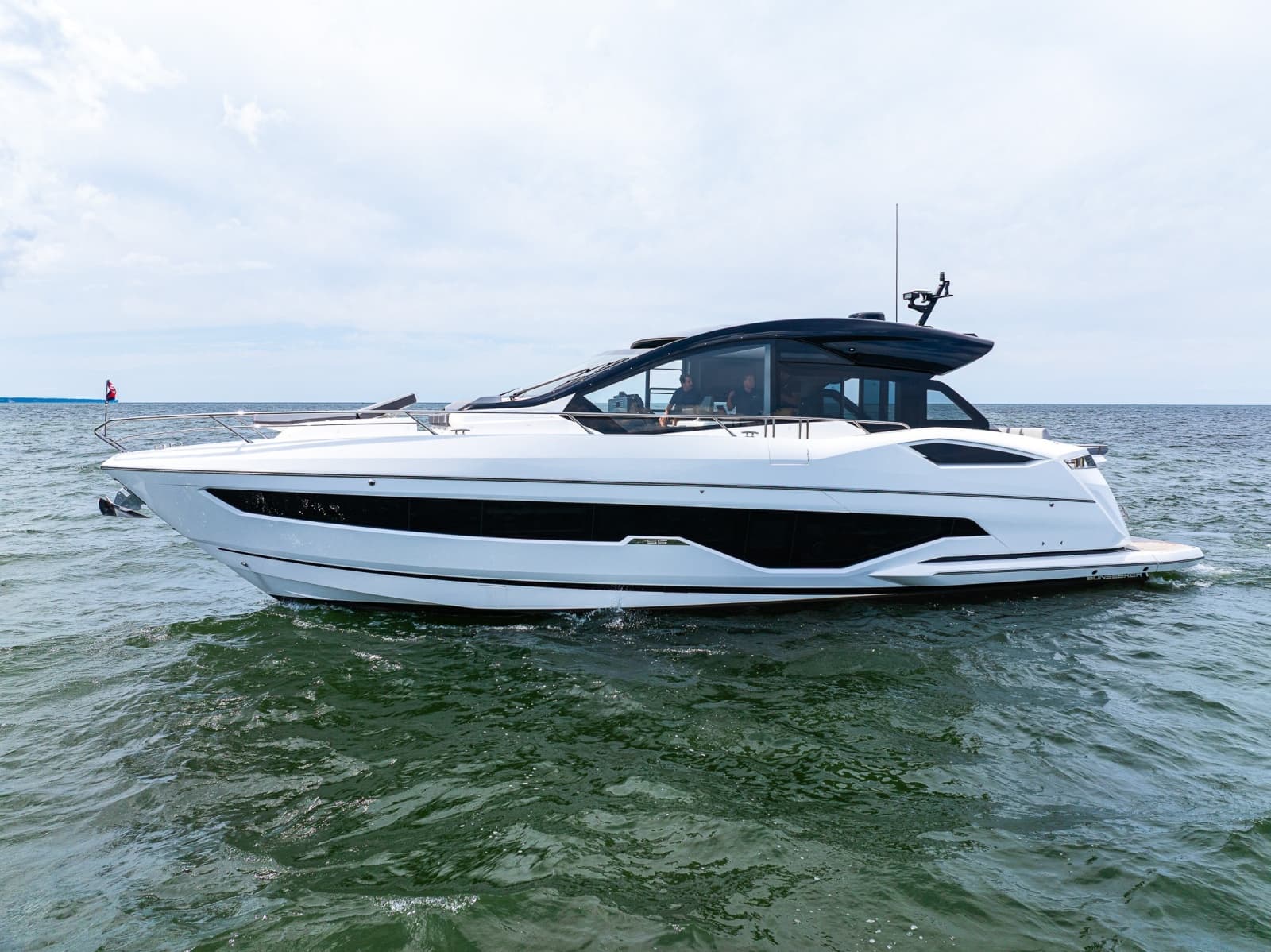 2026 Sunseeker 55 Predator - Photo 1