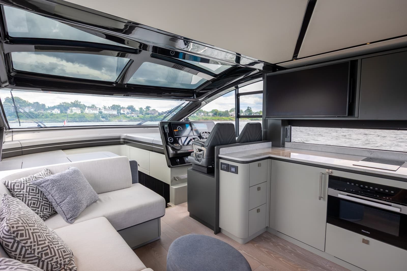 2026 Sunseeker 55 Predator - Photo 31