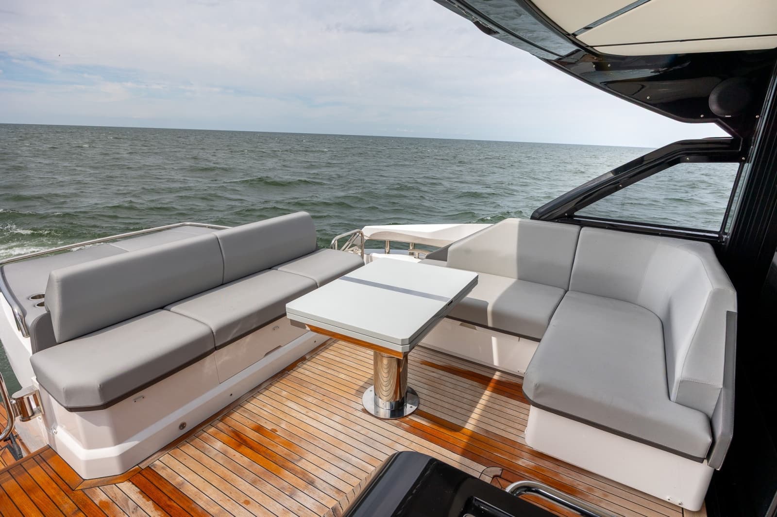 2026 Sunseeker 55 Predator - Photo 24