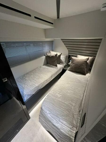 2026 Sunseeker 55 Predator