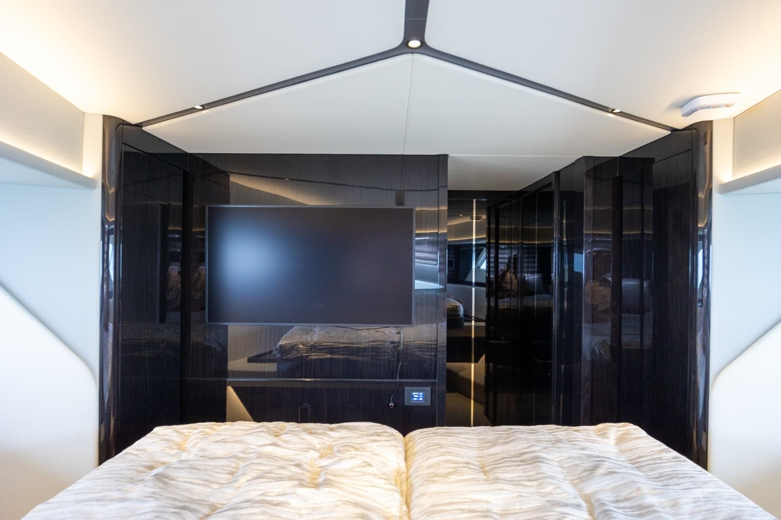 2026 Sunseeker 55 Predator - Photo 44